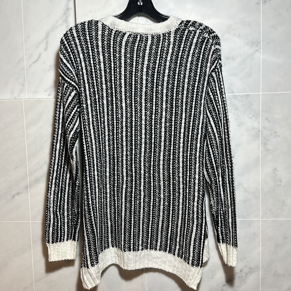Allison brittney sweater size Medium - Picture 3 of 8